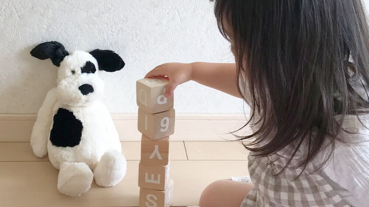 ジェリーキャットの犬とうさぎのぬいぐるみ、人気のカラーは？