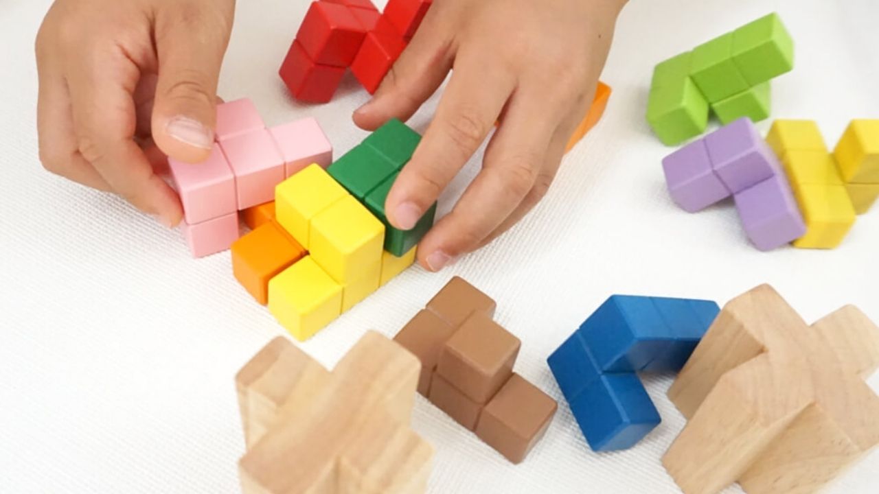 積み木の遊び方を紹介 どんな知育効果がある 積み木の遊び方を紹介 どんな知育効果がある